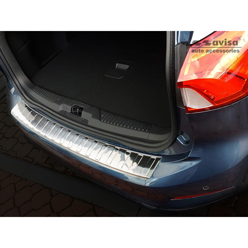 Protection de seuil arrière inox sur mesure pour Ford Focus IV Kombi 2018- 'Ribs'