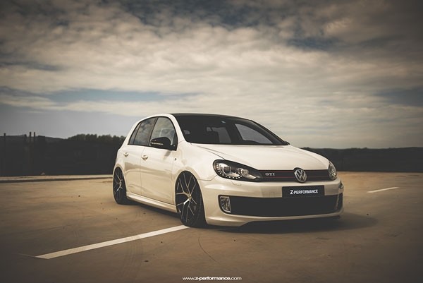Z-Performance ZP.09 Nine Deep Concave 5x120 9.5x19 ET40 Phantom