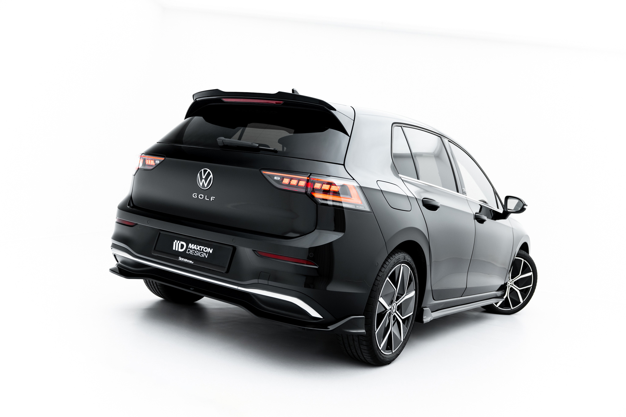 Spoiler V.1 Volkswagen Golf 8 Maxton Glans Zwart