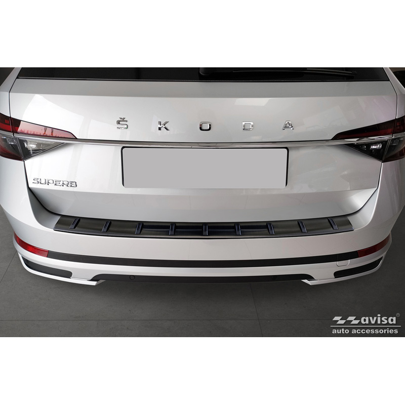 Protection de seuil arrière inox noir sur mesure pour Skoda Superb III Combi 2015-2023 incl. Scout 'STRONG EDITION'