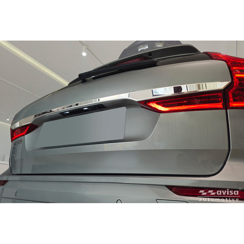 Avisa Revêtement d'habillage du hayon du coffre inox Chrome sur mesure pour Volvo XC60 II 2017-2021 & Facelift 2021-