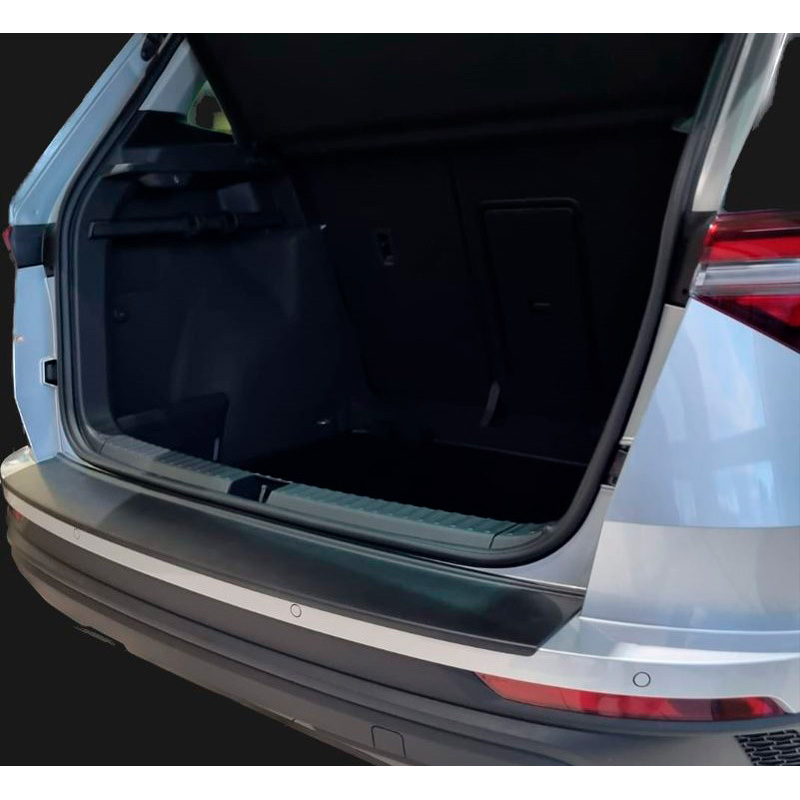Protection de seuil arrière (ABS) sur mesure pour Skoda Karoq FL 2022- Noir