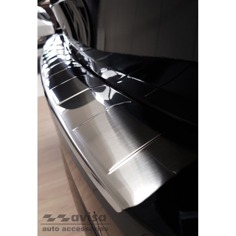Protection de seuil arrière inox sur mesure pour Skoda Octavia IV Kombi 2020-2024 & FL 2024- (incl. RS, excl. Scout) 'Ribs'