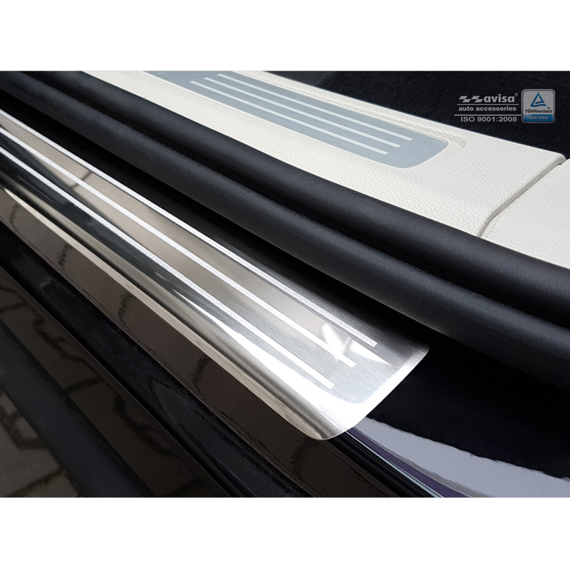 Seuils de portes inoxydable sur mesure pour Volvo XC60 II 2017-2021 & FL 2021- incl. R-Design - 'Engraved Lines' - 4-pièces