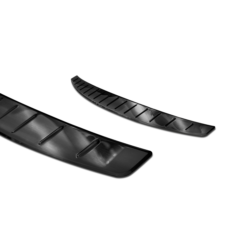 Protection de seuil arrière inox noir sur mesure pour Mercedes CLA II (C118) 2019- 'Ribs'