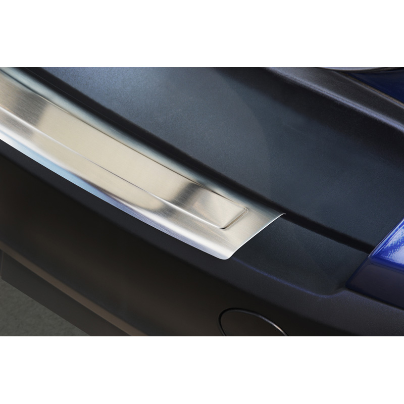 Protection de seuil arrière inox sur mesure pour Ford Focus III Wagon 2011- 'Ribs'