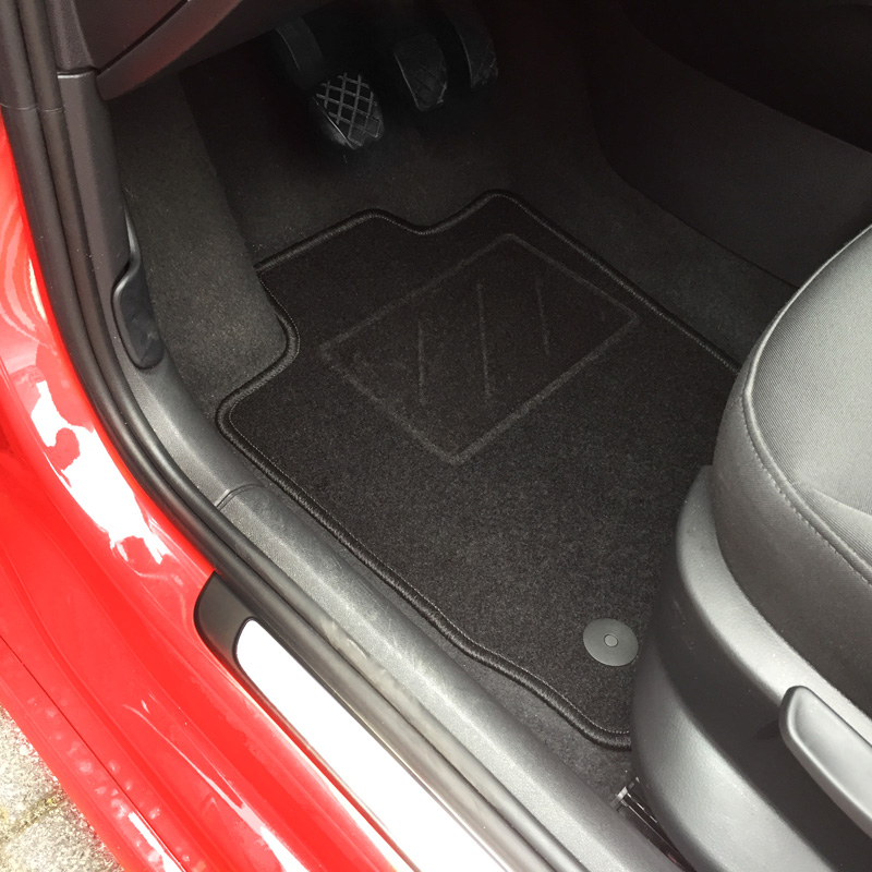 Set de tapis de sol sur mesure pour Audi A1 2010-2018