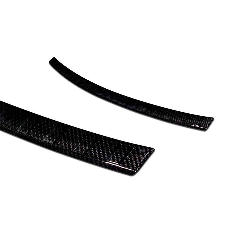 Protection de seuil arrière carboné 3D sur mesure pour Nissan Qashqai II Facelift 2017-2021 'Ribs'