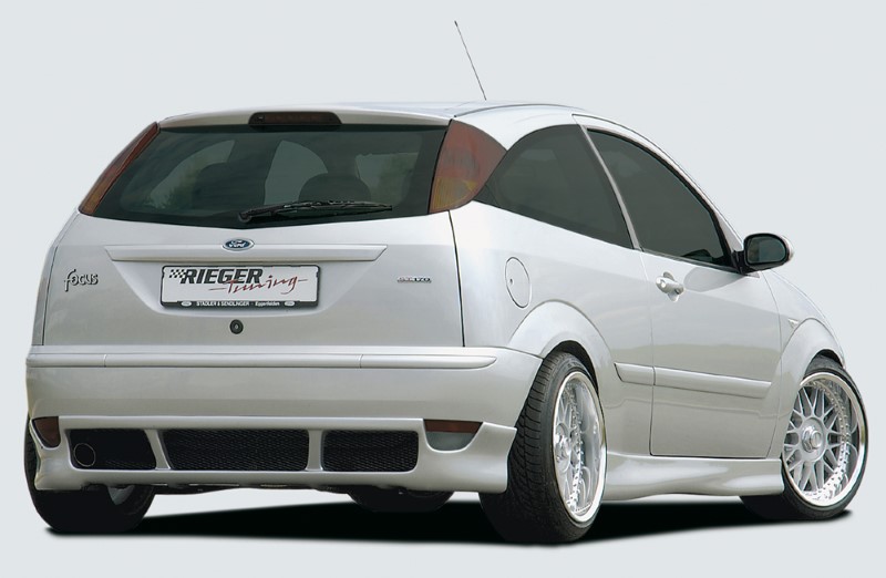 Zijskirts Ford Focus 5-drs Rieger