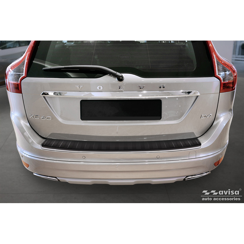 Protection de seuil arrière inox noir mat sur mesure pour Volvo XC60 Facelift 2013-2017 'Ribs'
