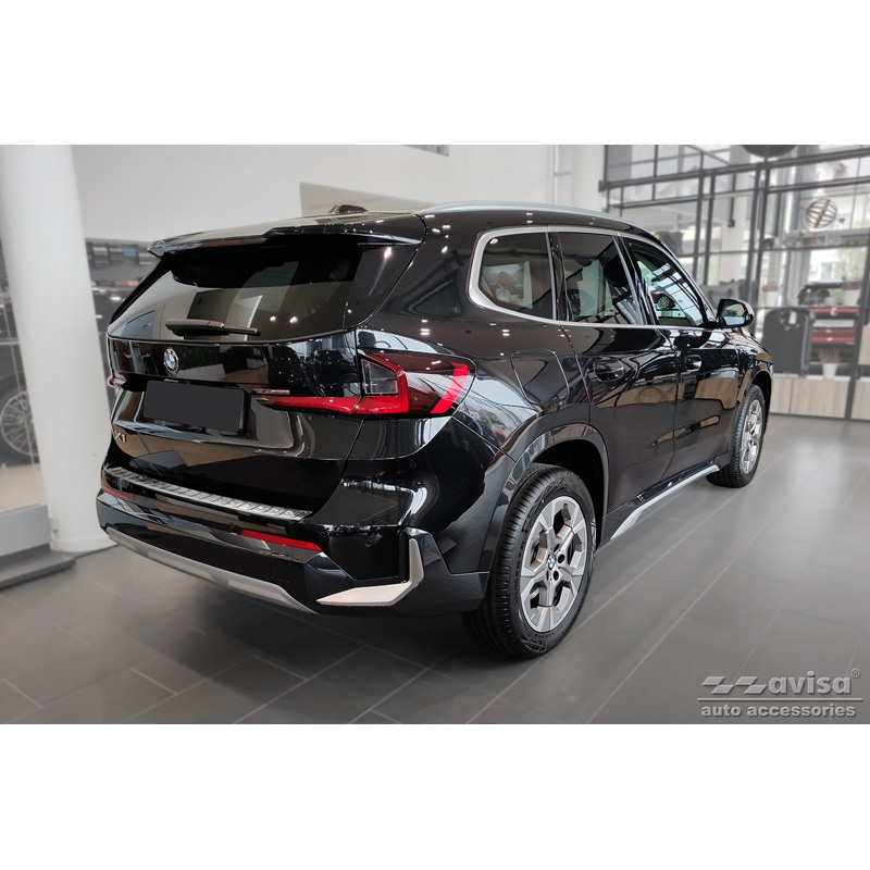 Protection de seuil arrière inox sur mesure pour BMW X1 U11 / X1 U11 xLine 2022- 'Ribs'
