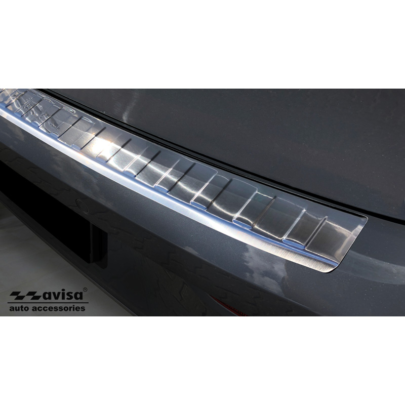 Protection de seuil arrière inox sur mesure pour Volkswagen Golf VIII HB 5-portes 2020-2024 & FL 2024- 'Ribs'