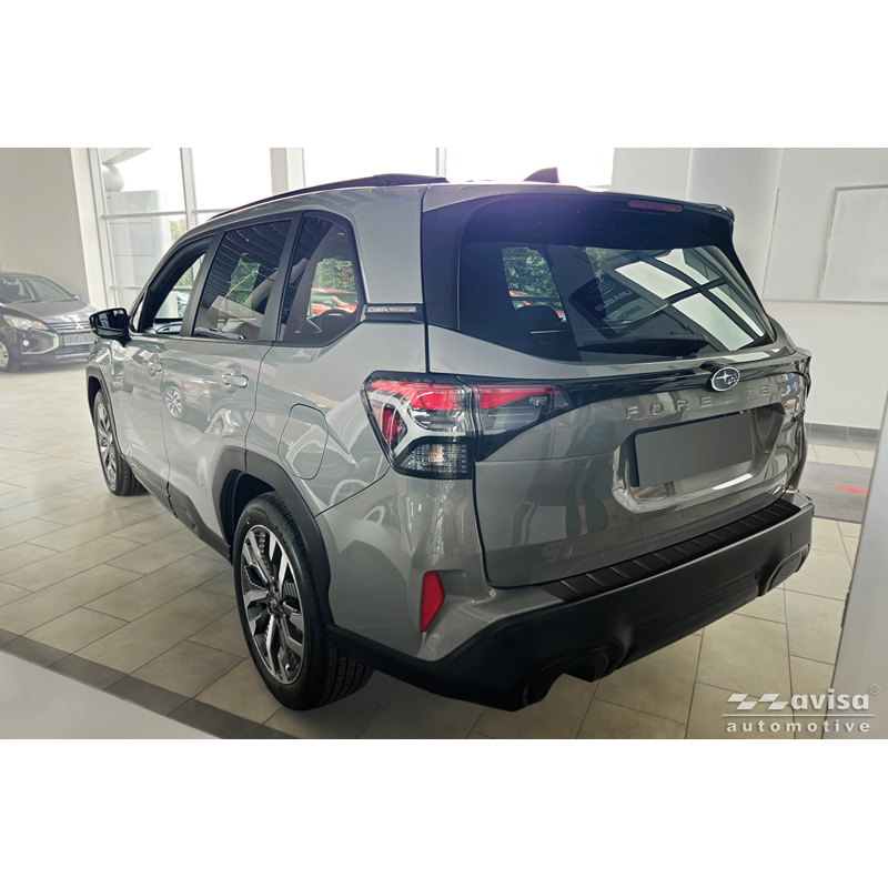 Avisa Protection de seuil arrière inox noir mat sur mesure pour Subaru Forester (SL) 2025- 'Ribs'