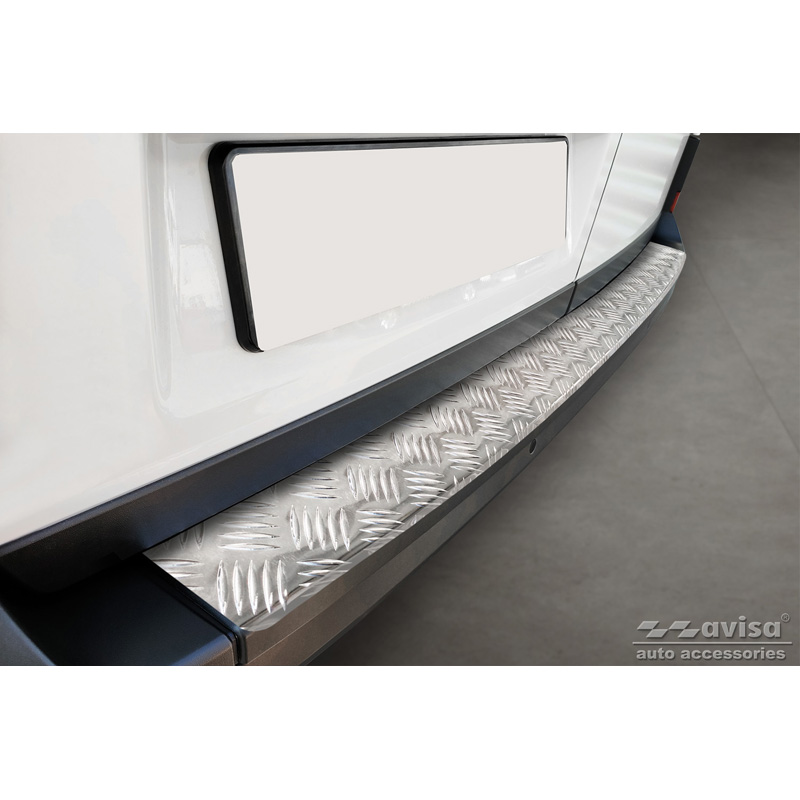 Protection de seuil arrière inox sur mesure pour Volkswagen Crafter & MAN TGE 2017- 'Riffled' ('XL'-version)