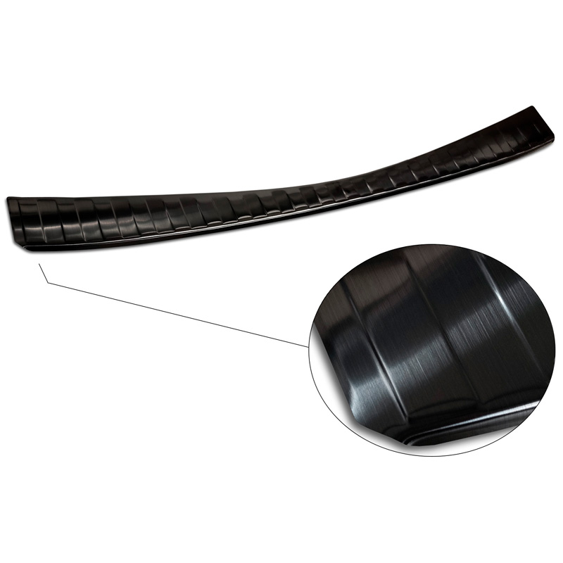 Protection de seuil arrière inox noir sur mesure pour Toyota Corolla XII Combi 2019- (incl. GR Sport) & Suzuki Swace Combi 2020- 'Ribs'