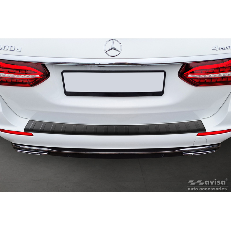 Protection de seuil arrière inox noir mat sur mesure pour Mercedes Classe-E W213 Kombi 2016- 'Ribs'