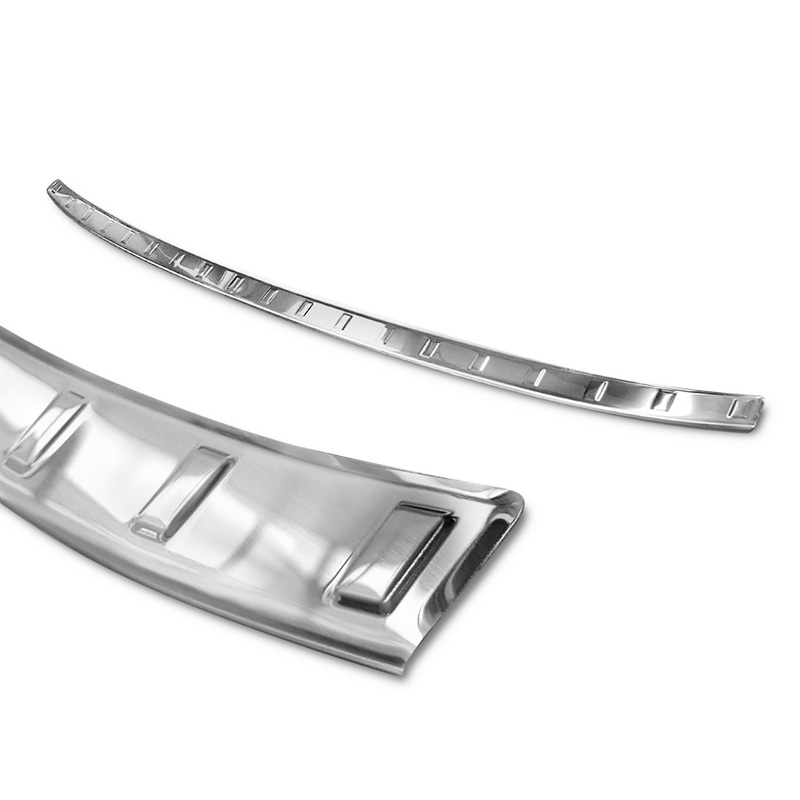 Protection de seuil arrière inox sur mesure pour Mazda CX-30 2019 'Ribs'