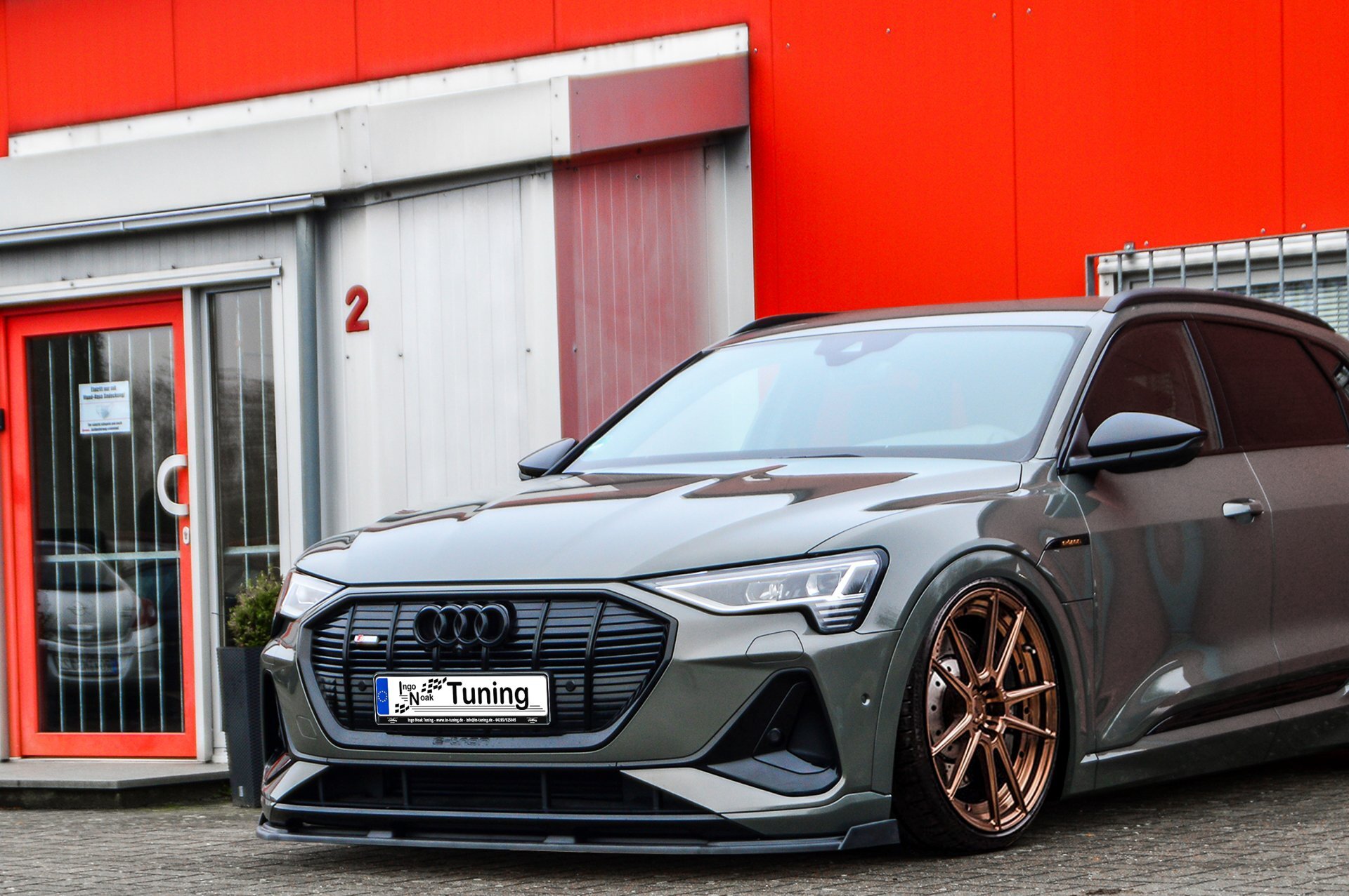 Bodykit Audi E-Tron S-Line IN Tuning Glans Zwart