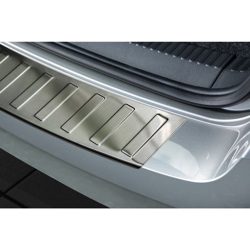 Protection de seuil arrière inox sur mesure pour Skoda Fabia III Combi 2015-2018 'Ribs'
