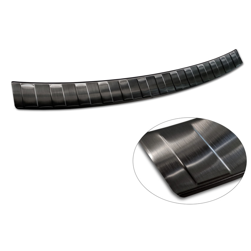 Protection de seuil arrière inox noir sur mesure pour Skoda Fabia III Combi FL 2018- 'Ribs'