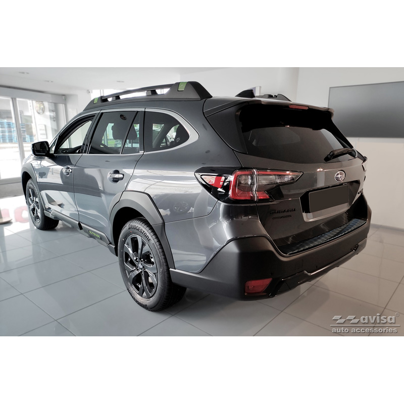 Protection de seuil arrière inox noir sur mesure pour Subaru Outback (BT) 2020- 'Ribs'