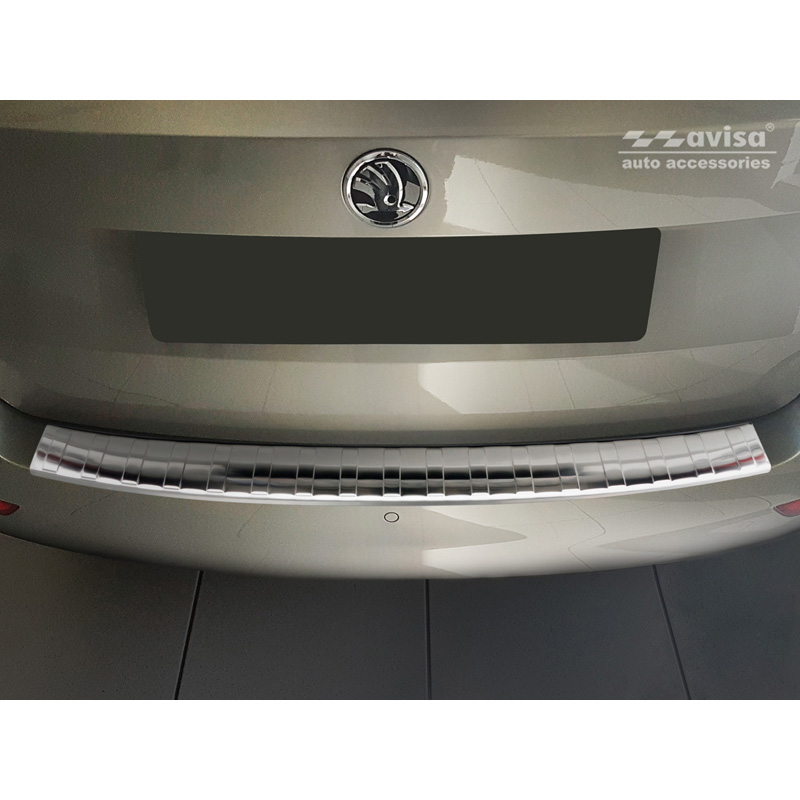 Protection de seuil arrière inox sur mesure pour Skoda Fabia III Combi Facelift 2018- 'Ribs'