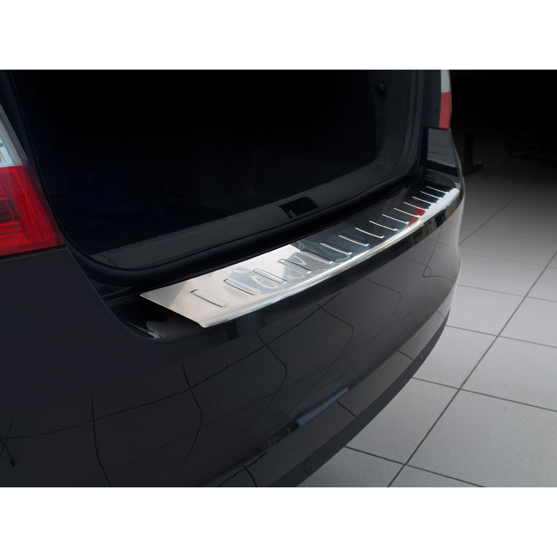 Protection de seuil arrière inox sur mesure pour Skoda Octavia III sedan 2013- 'Ribs'