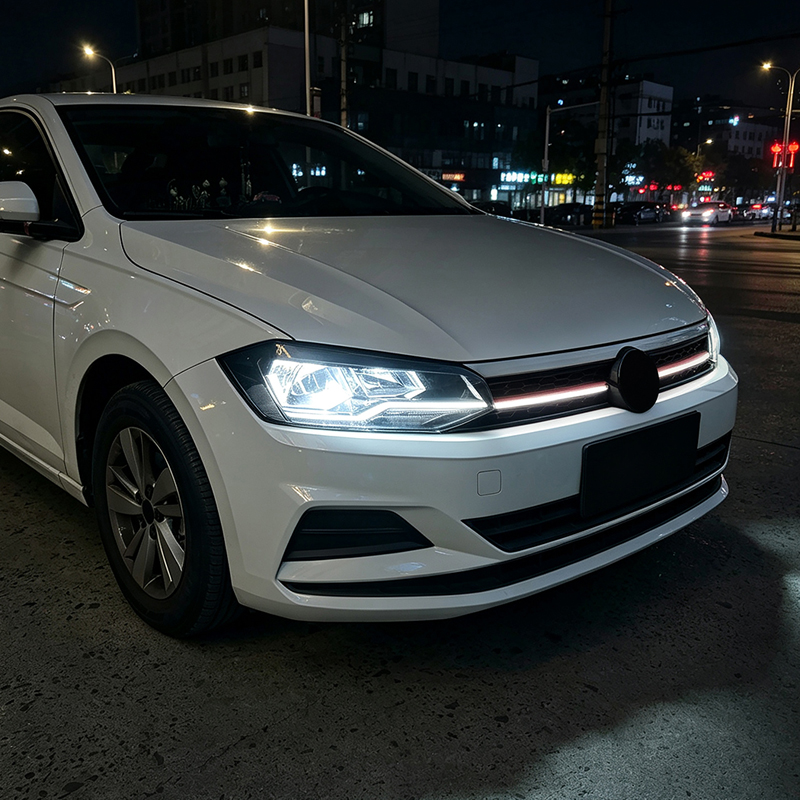 Grill en Optique-GTI avec Bande-LED sur mesure pour Volkswagen Polo VI (AW1) 2017-2021