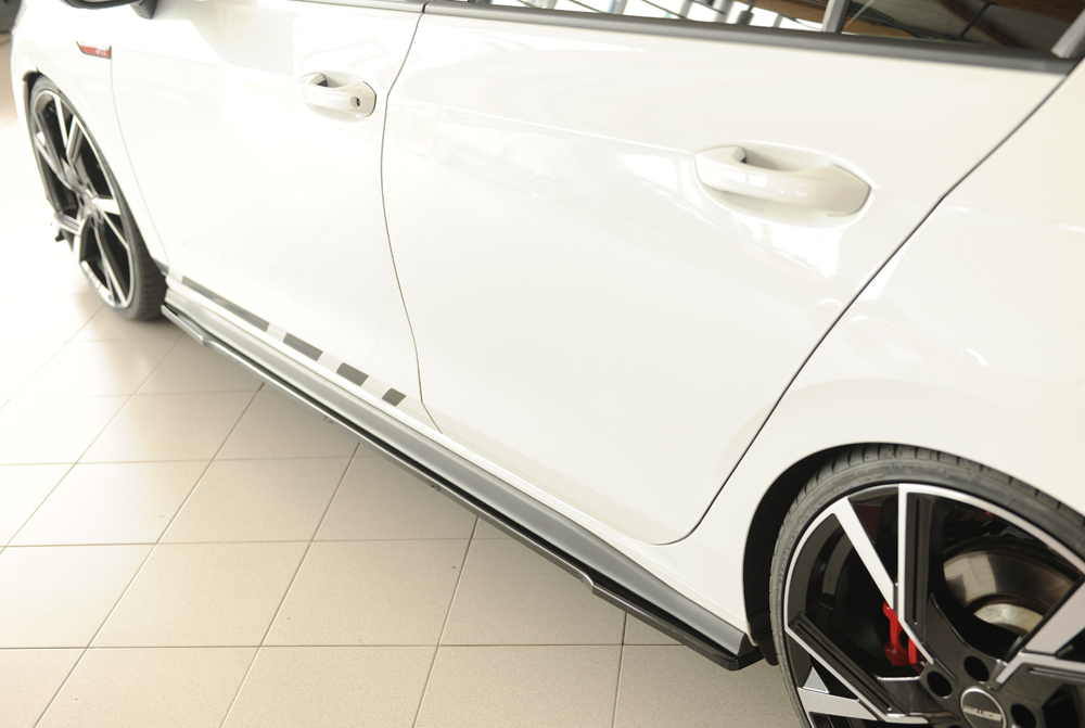 Zijskirts Volkswagen Golf 8 GTI GTE GTD GTI Clubsport Rieger Glans Zwart
