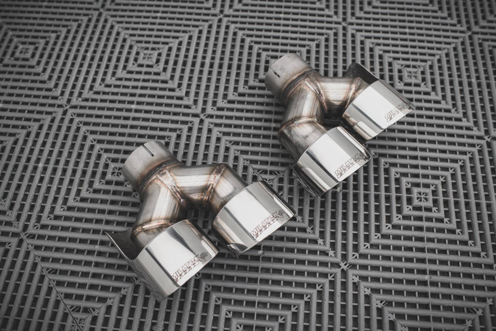 Diffuser passend voor Audi RS3 8V Sportback FL Maxton Glans Zwart met Milltek Uitlaat Chroom