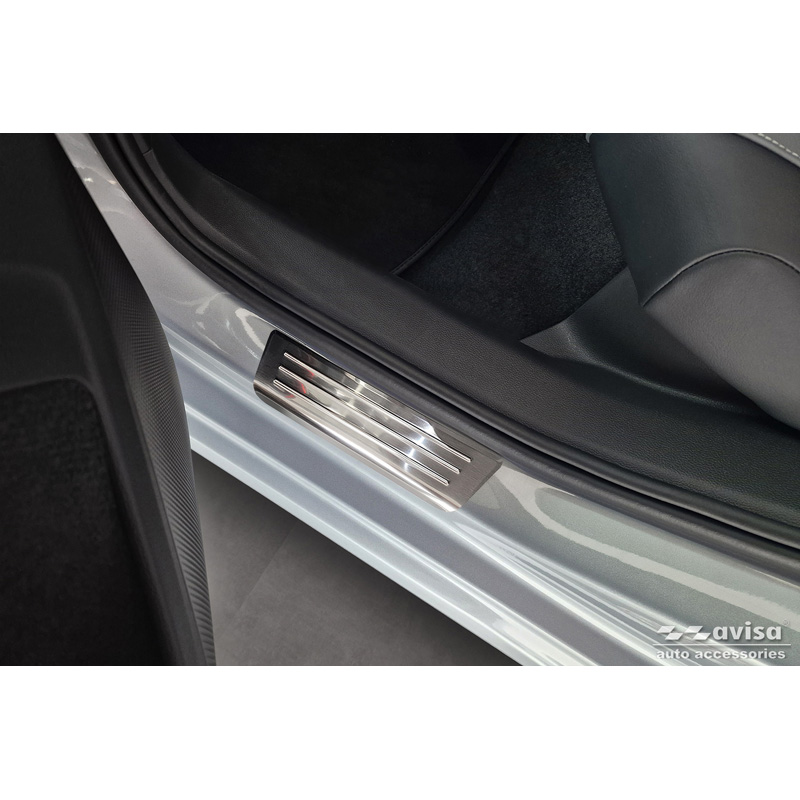 Seuils de portes inoxydable sur mesure pour Volkswagen Passat Variant (CJ5) incl. R-Line & Hybrid 2024- / Skoda Superb IV Combi 2024- 'Lines' - 4-pièces
