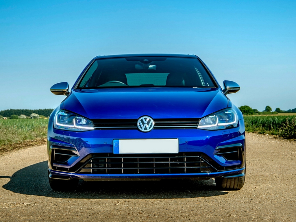 Voorbumper VW Golf 7.5 R Look 17-19 PDC