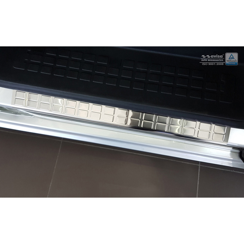 Seuils de portes inoxydable sur mesure pour Citroën Spacetourer / Peugeot Traveller / Peugeot Expert / Toyota Proace 2016- / Opel Zafira Life 2019- / Fiat Ulysse 2022- - 'Rectangles' - 2-pièces portes coulissante arrières