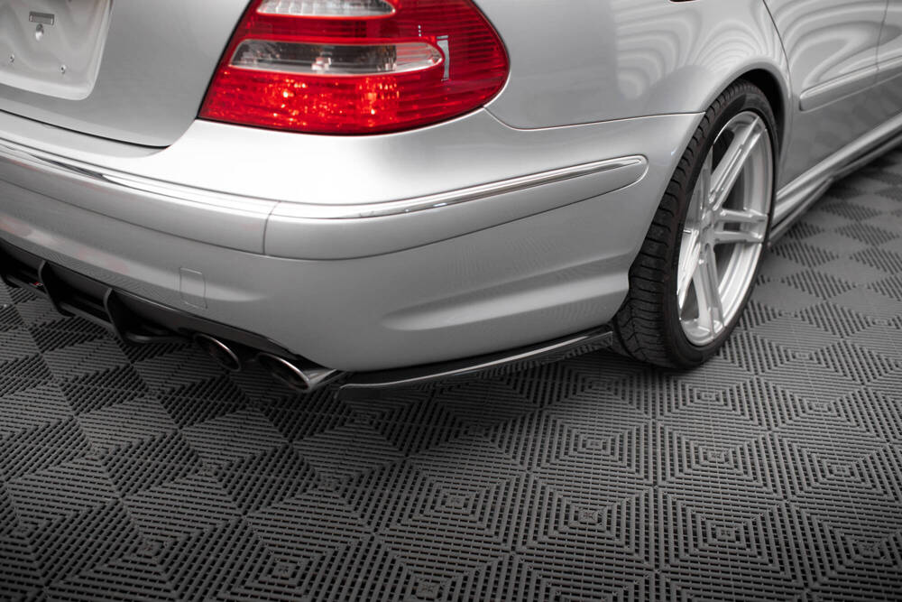Zijdiffuser Mercedes E55 AMG W211 Maxton Glans Zwart