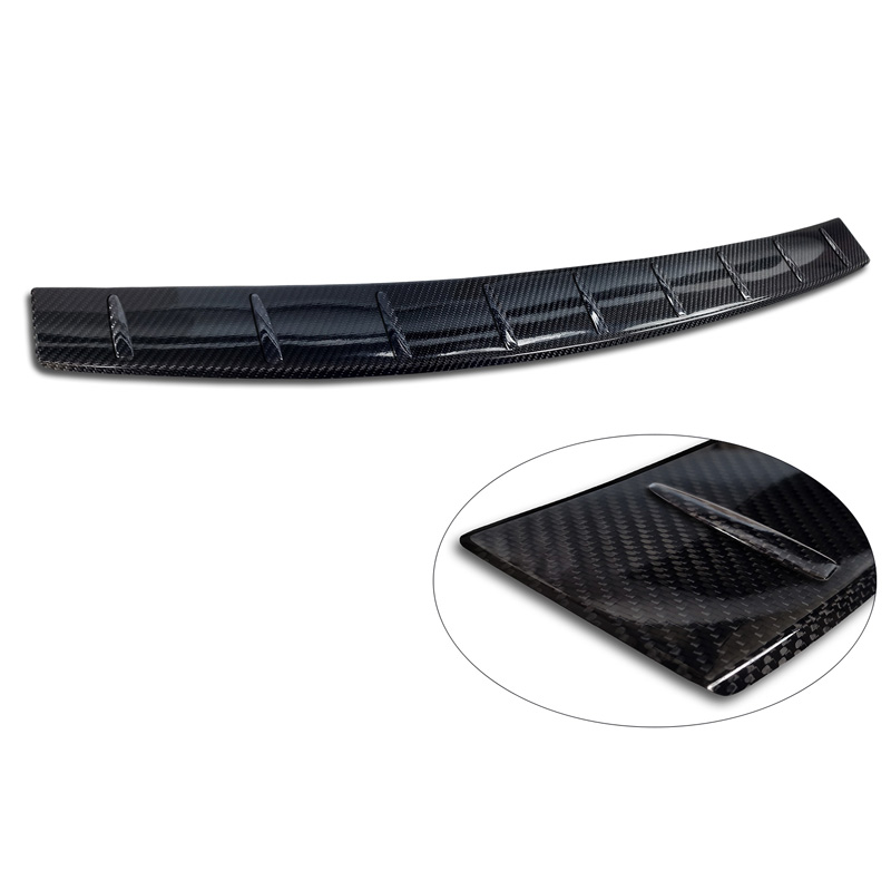 Protection de seuil arrière carboné 3D sur mesure pour Volkswagen Passat (CJ5) incl. R-Line & Hybrid 2023- 'Ribs'