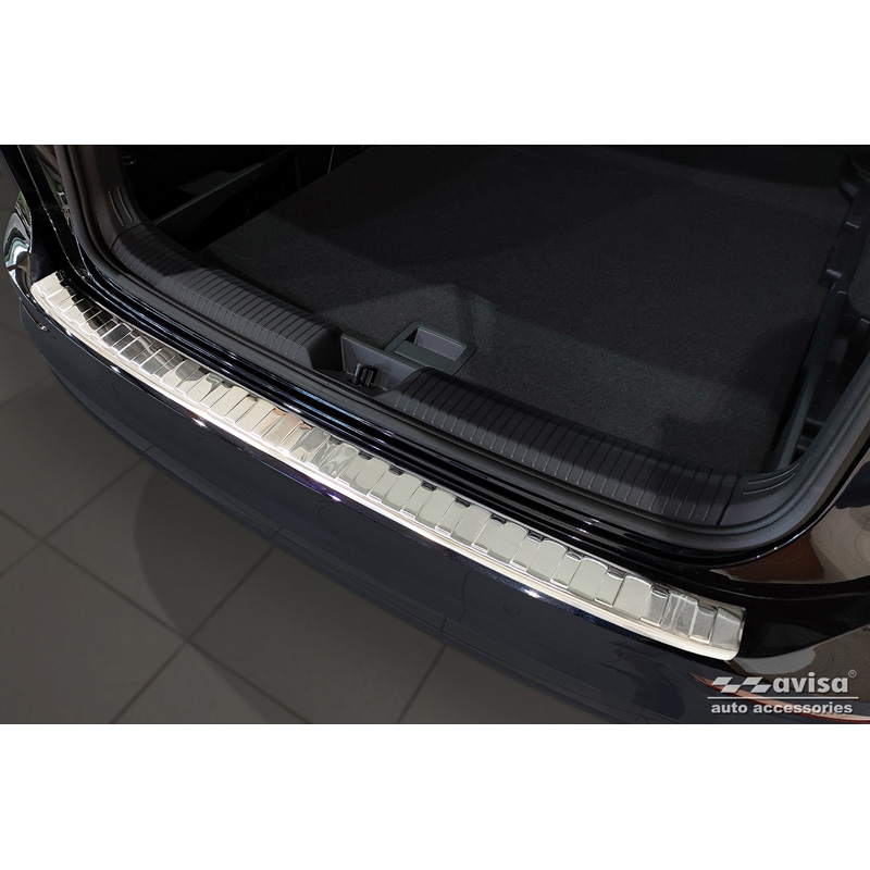 Protection de seuil arrière inox sur mesure pour Volkswagen Golf VIII Variant 2020-2024 & FL 2024- 'Ribs'