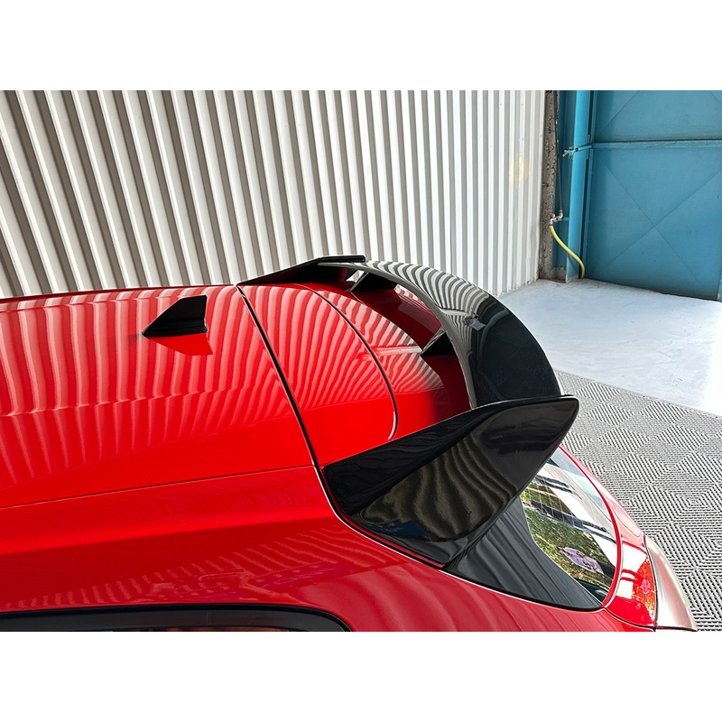 Motordrome Becquet de toit sur mesure pour Ford Focus IV HB 2018-2021 & Facelift 2021- incl. ST-Line (PU)