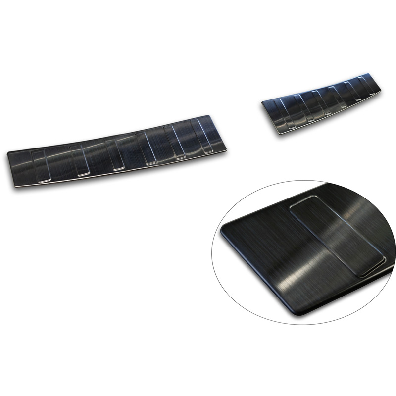 Avisa Protection de seuil arrière d'intérieur inox noir sur mesure pour Mitsubishi Outlander IV Facelift 2025- 'Ribs'