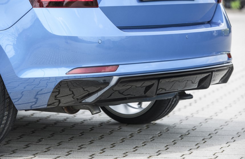 Diffuser Skoda Rapid (NH) Rieger glans zwart