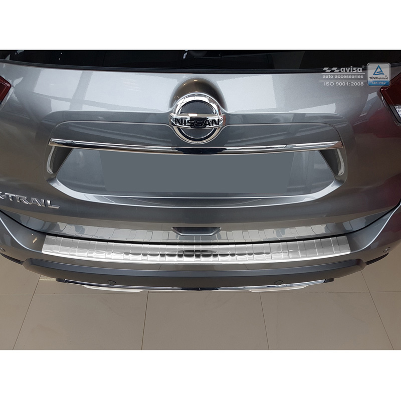 Protection de seuil arrière inox sur mesure pour Nissan X-Trail III (T32) Facelift 2017-2021 'Ribs'