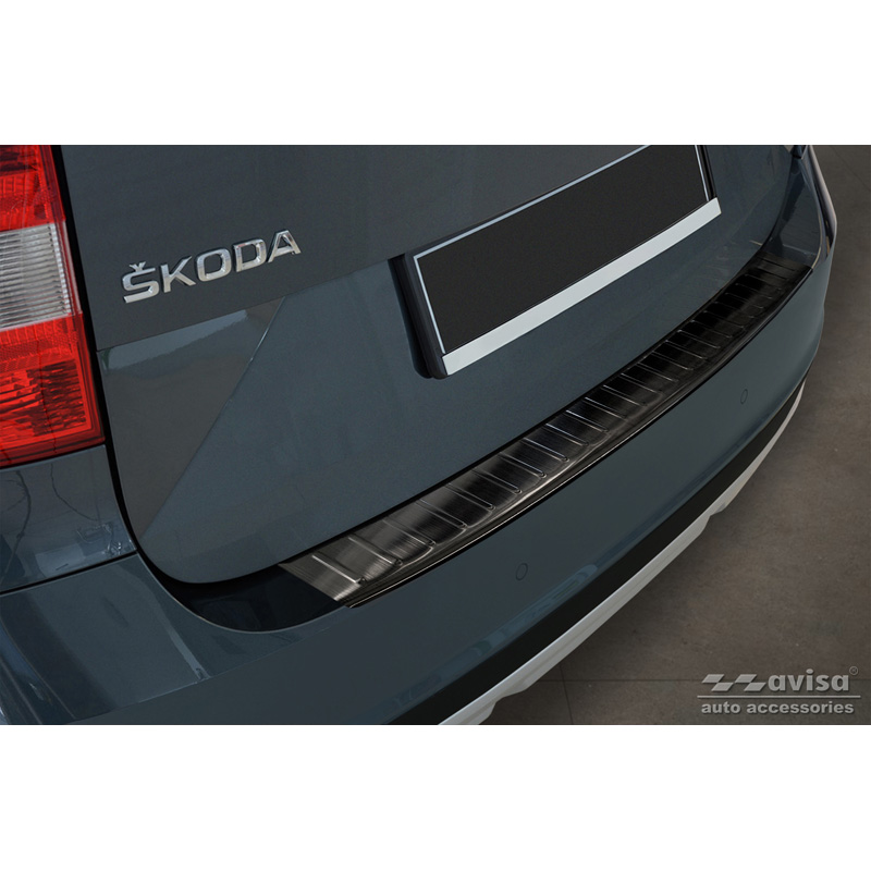 Protection de seuil arrière inox Noir sur mesure pour Skoda Yeti 4x4 Outdoor version/Adventure 2013-2015 & Facelift 2015-2017 'Ribs'