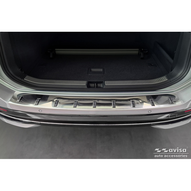 Protection de seuil arrière inox sur mesure pour Volkswagen Passat Variant (CJ5) incl. R-Line & Hybrid 2024- 'STRONG EDITION'