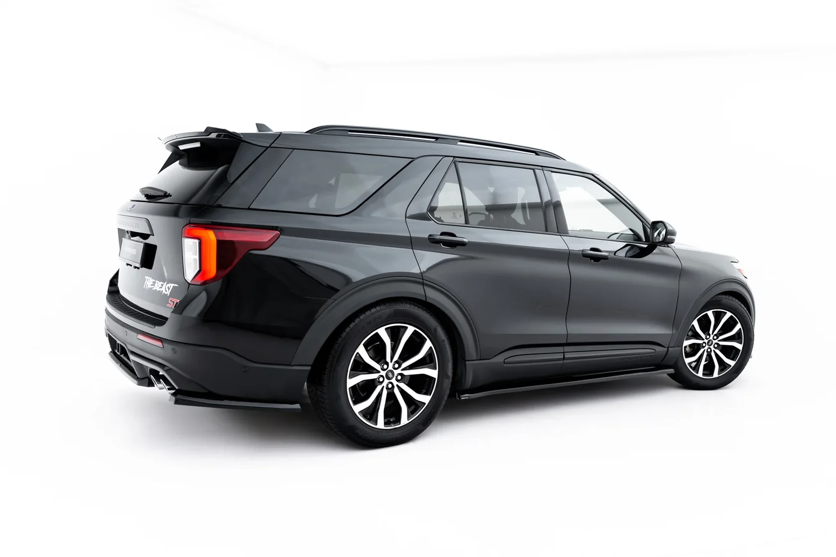 Bodykit passend voor Ford Explorer ST Mk6 Glans Zwart – Maxton Design