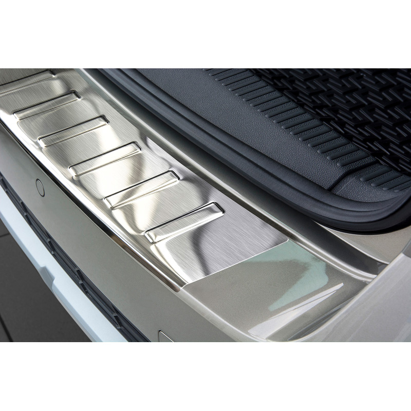 Protection de seuil arrière inox sur mesure pour Skoda Octavia III Scout 2014-2020 'Ribs'