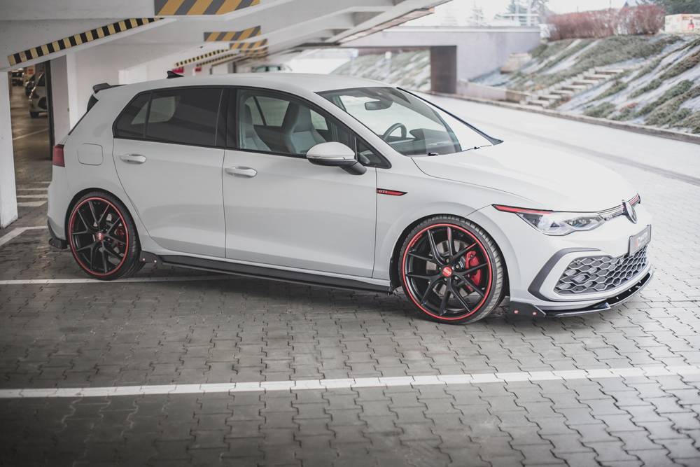 Zijskirts V.2 Volkswagen Golf 8 GTI / GTI Clubsport / R-Line Maxton Glans Zwart