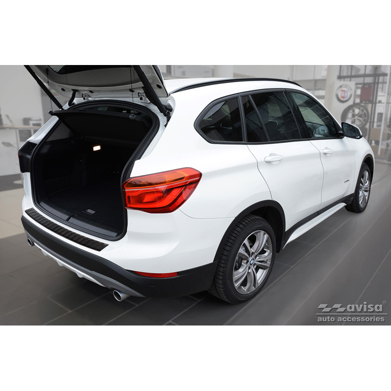 Protection de seuil arrière inox noir mat sur mesure pour BMW X1 (F48) 2015-2022 'Ribs'