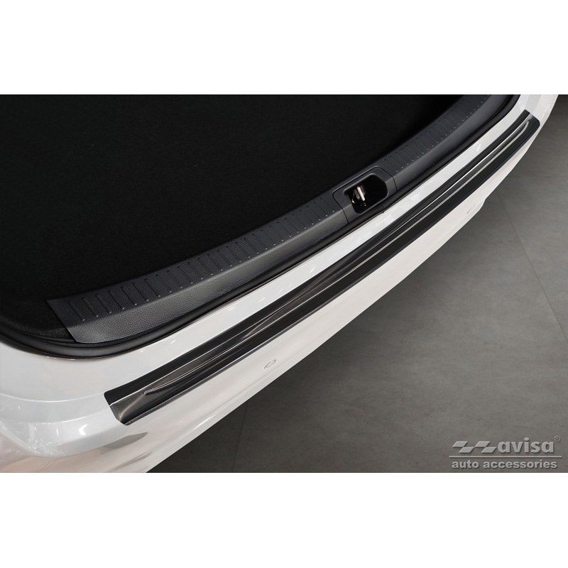 Protection de seuil arrière inox noir sur mesure pour Toyota Corolla XII Sedan 2019-
