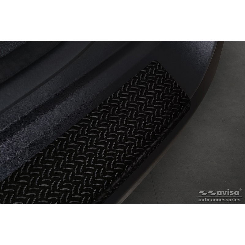 Protection de seuil arrière en aluminium noir mat sur mesure pour Kia Sportage V 2021- 'Riffled Plate'