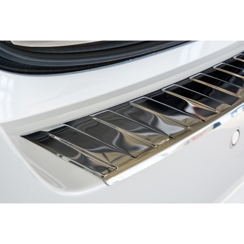 Protection de seuil arrière inox sur mesure pour Toyota Auris 5 portes 2015-2019 'Ribs'