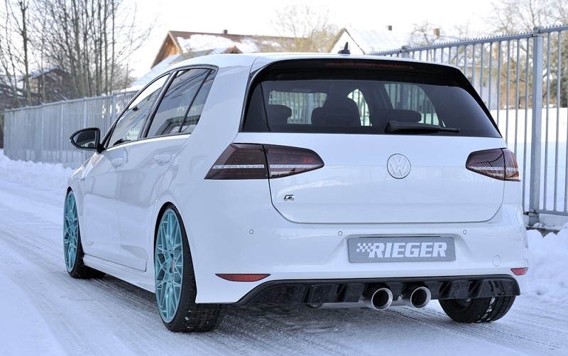 Achteraanzet Glossy Black Rieger VW Golf R VII